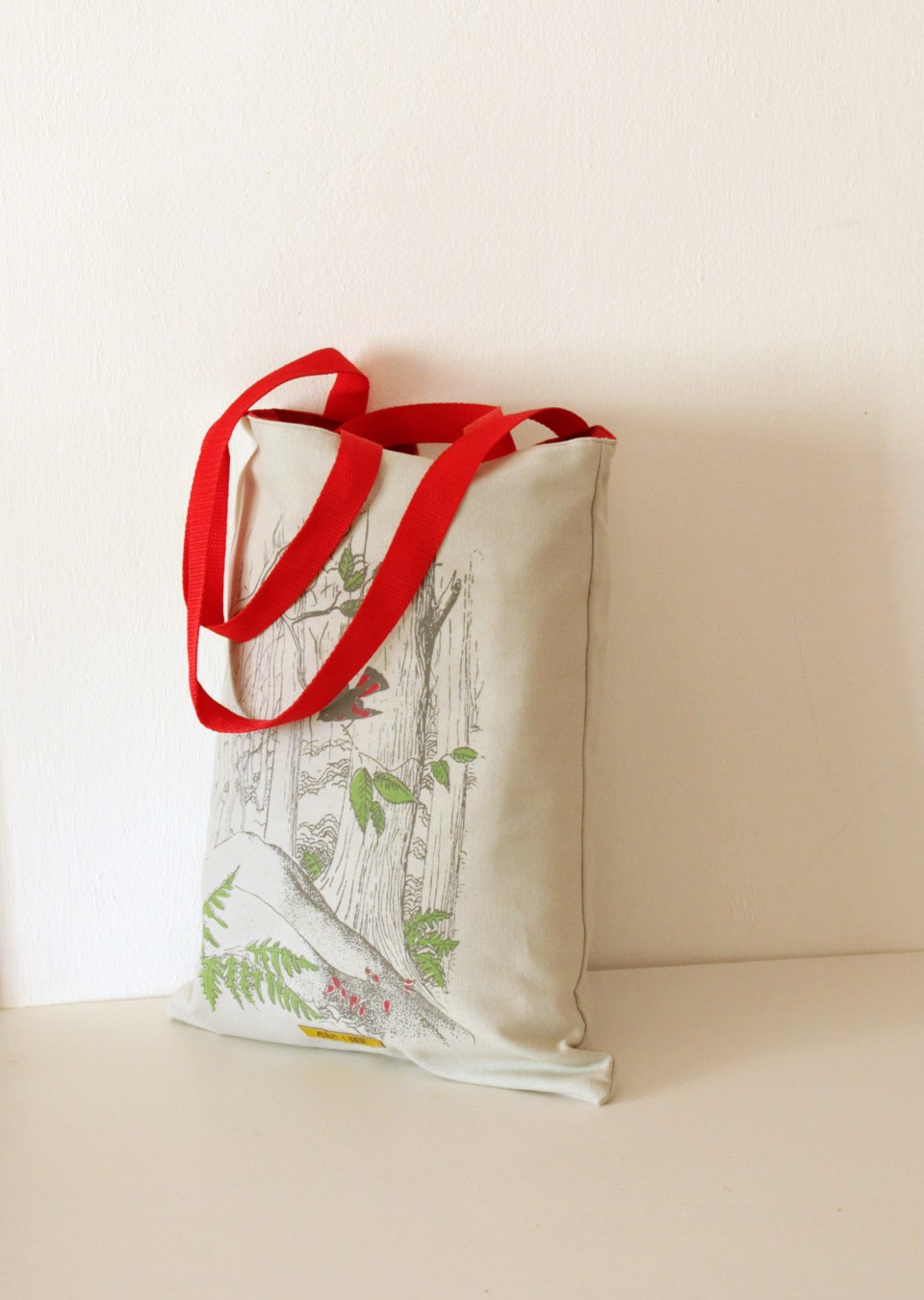 Forest light grey and red tote