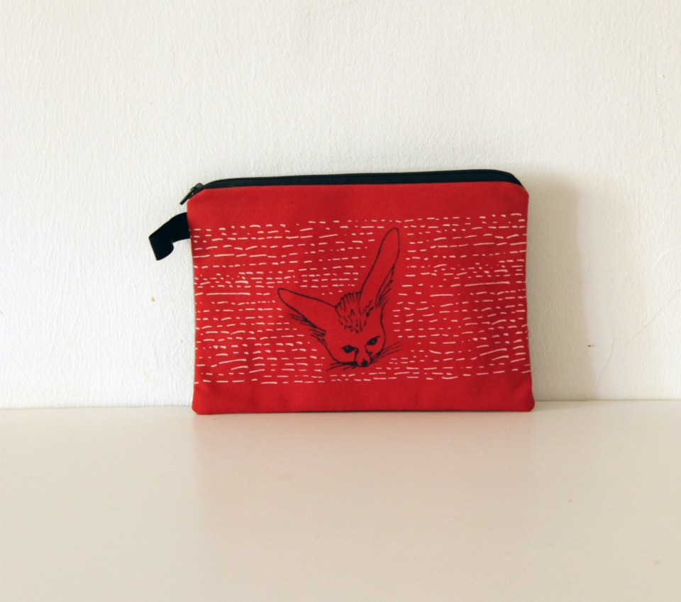 Red fox pouch